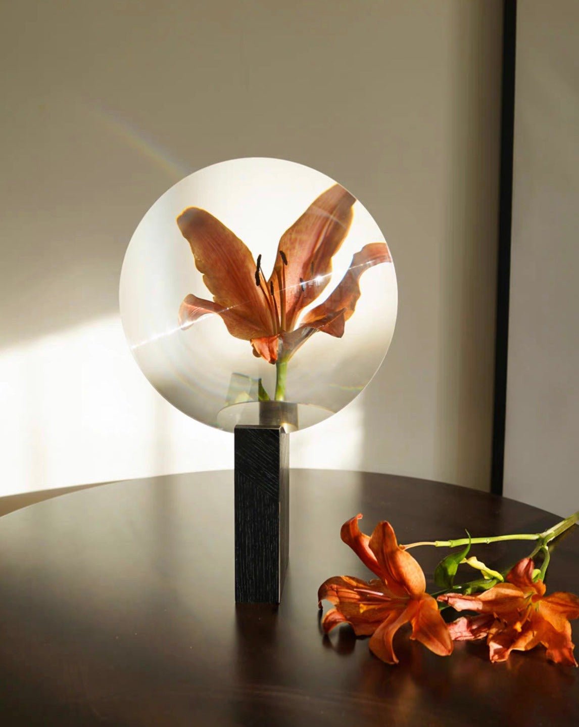 Phantom Flower Modern Vase
